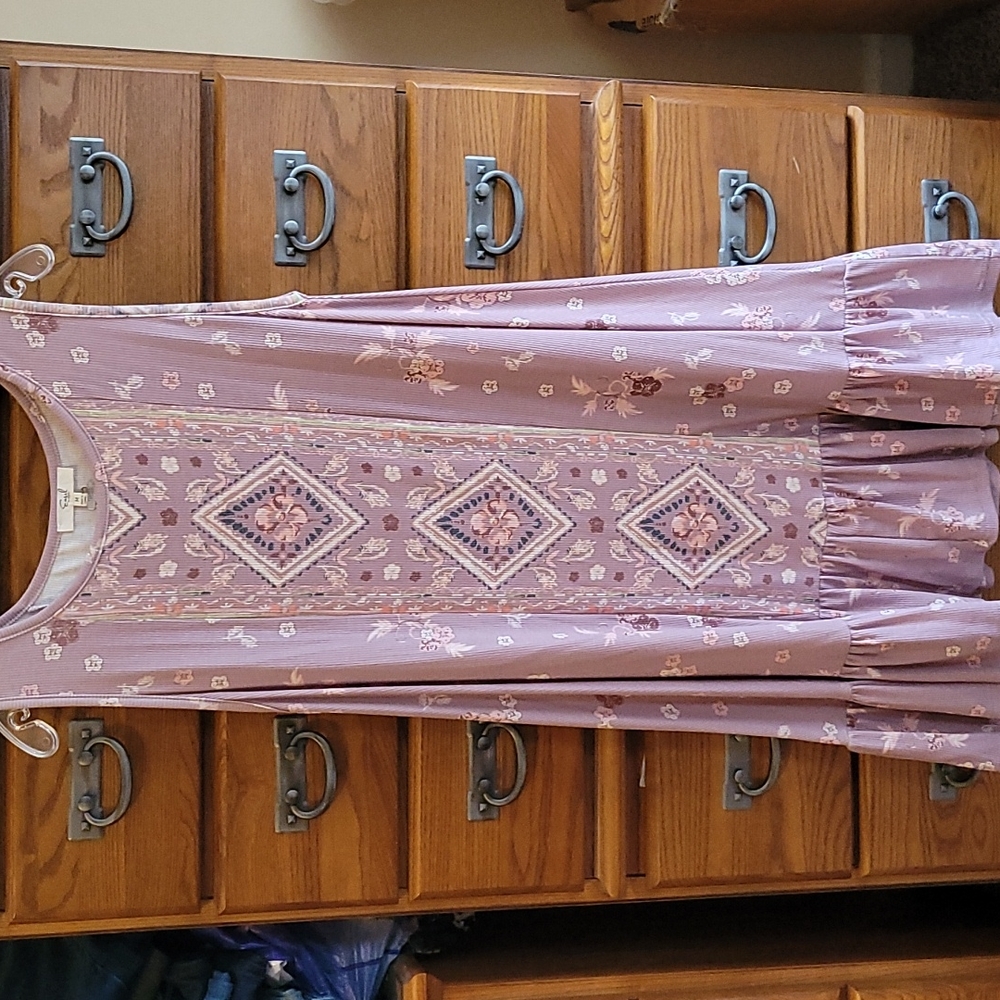 Easel size medium dress